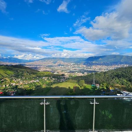 Villa La Casa En El Aire Medellín Exterior foto